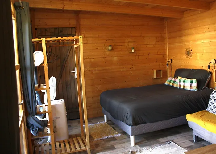 Chalet 2 En Bois Avec Acces Piscine Nimes