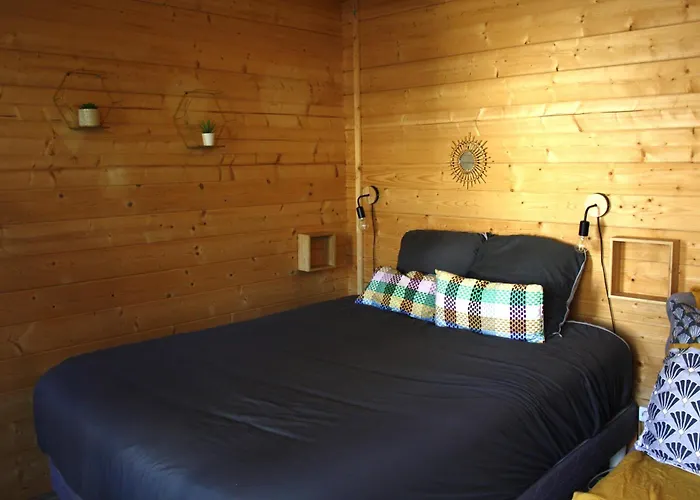 2 En Bois Avec Acces Piscine Chalet