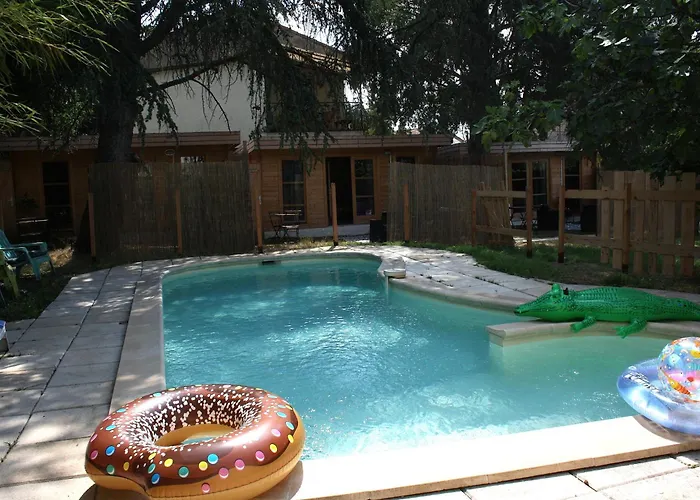 Chalet 2 En Bois Avec Acces Piscine